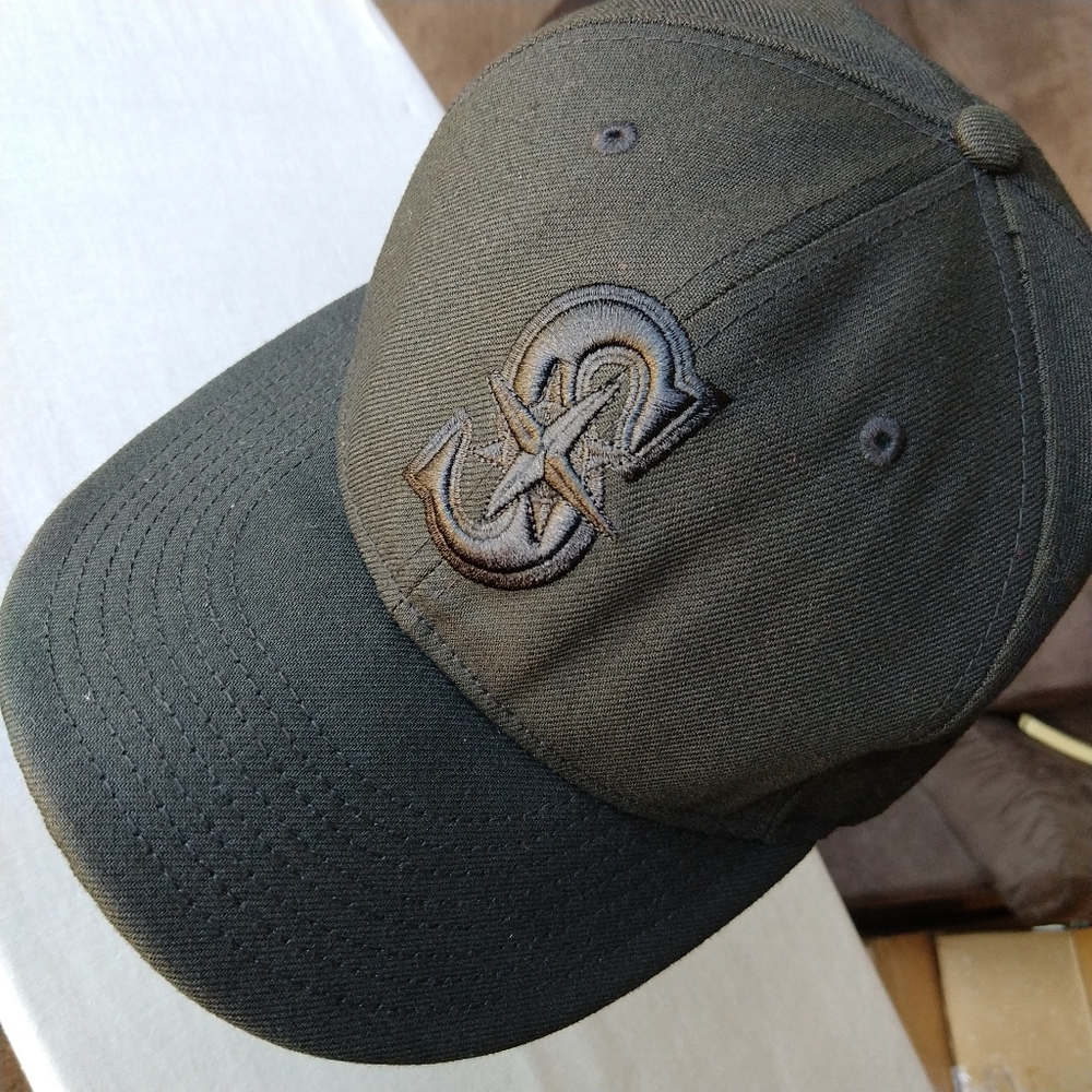 Seattle Mariners Black on Black Baseball Cap size 7.5